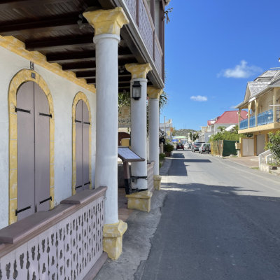 Saint martin French town street location